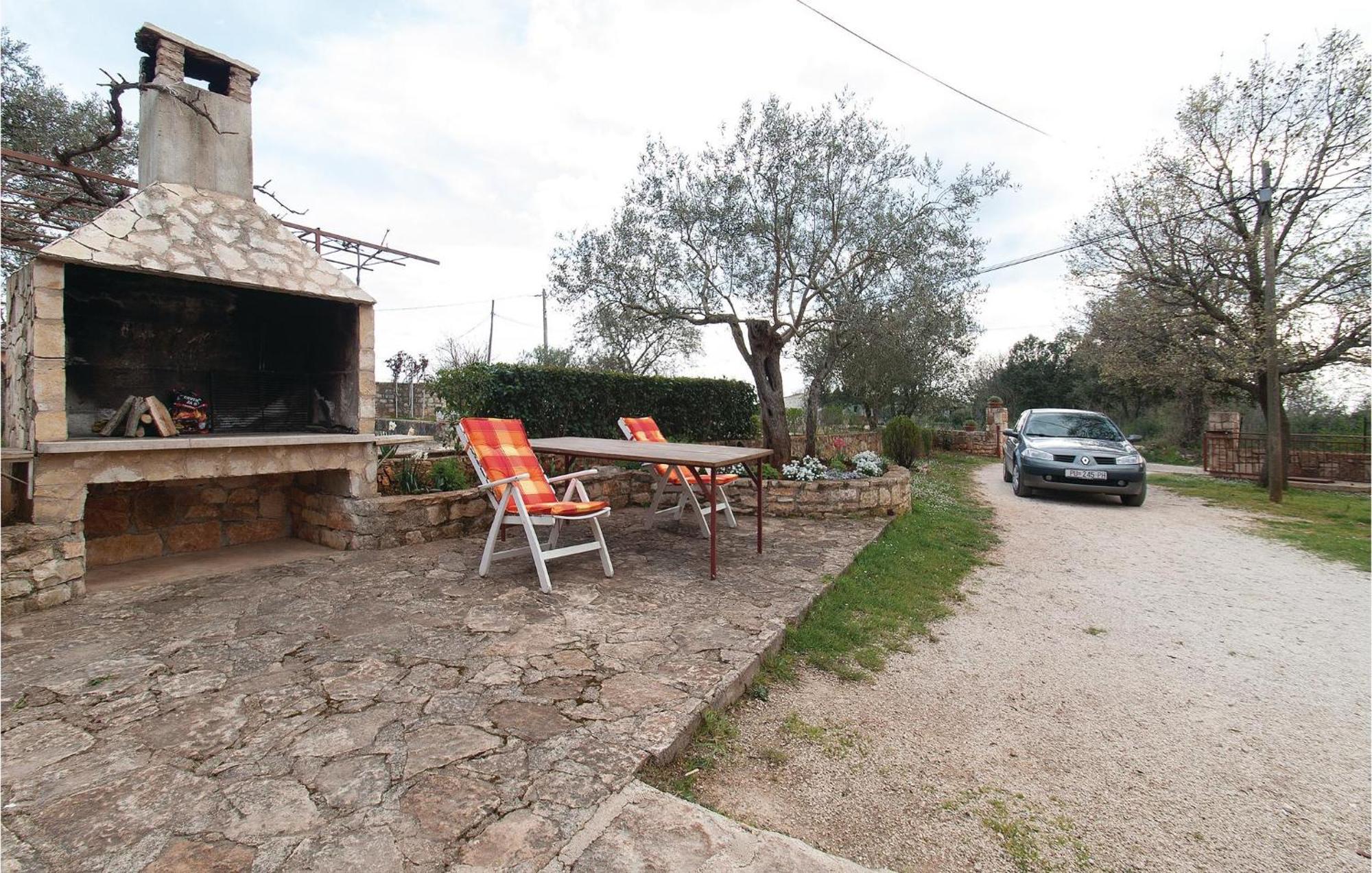 Stunning apartment in Rovinj with 2 Bedrooms&WiFi Buitenkant foto